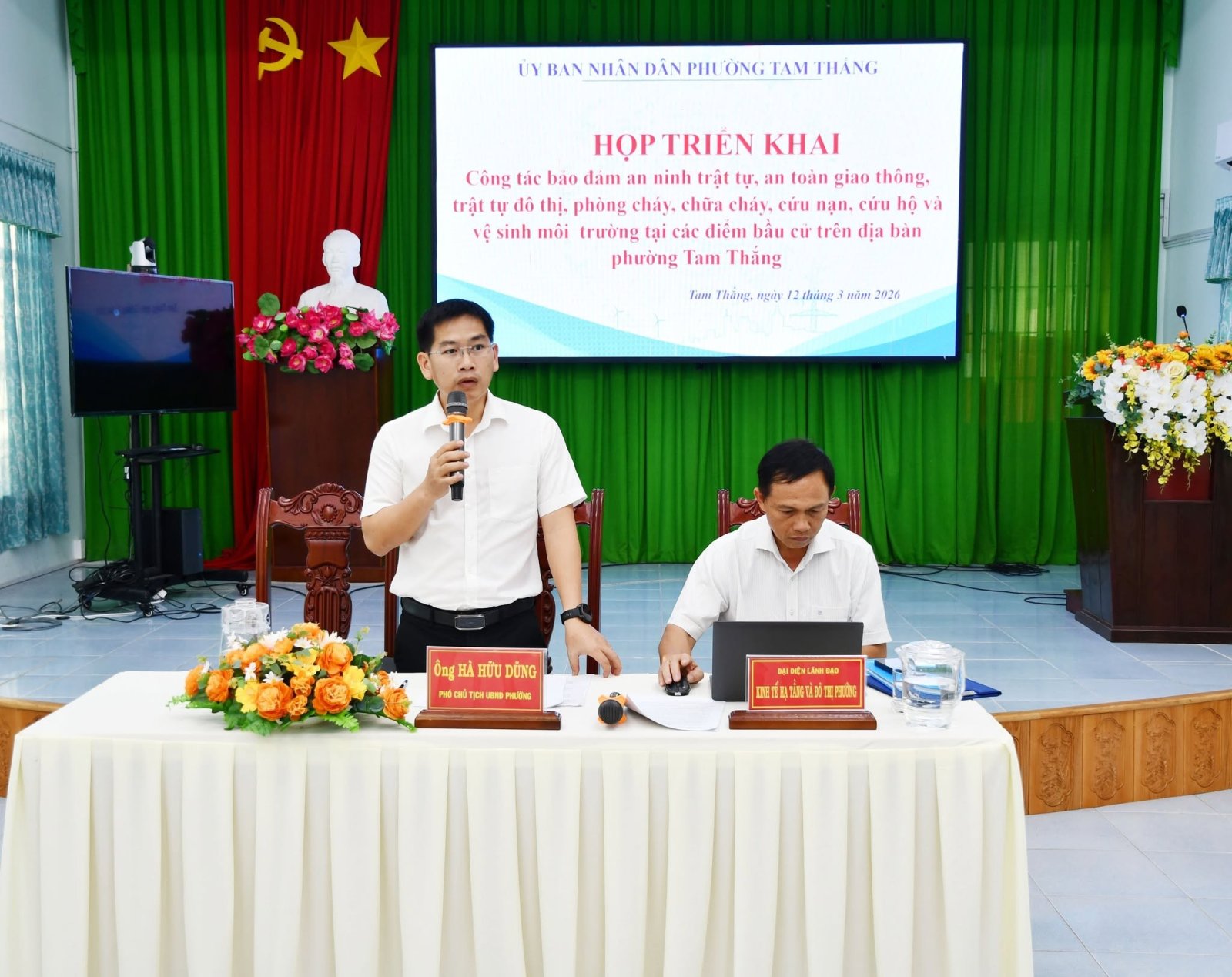Phường Tam Thắng trang bị bình chữa cháy cho các điểm Bầu Cử