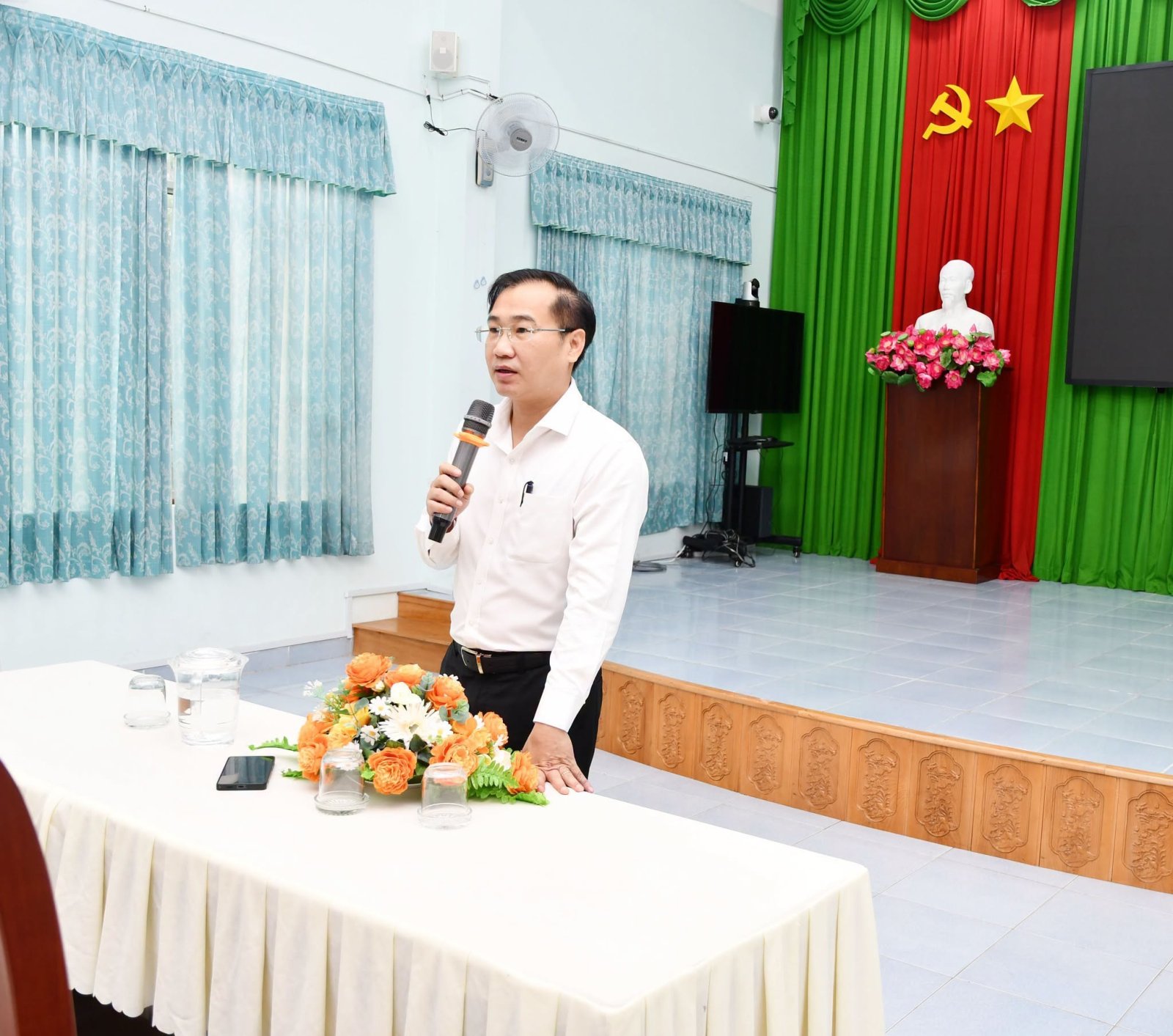 UBND phường Tam Thắng kiểm tra ma túy toàn thể cán bộ, công chức, viên chức, người lao động