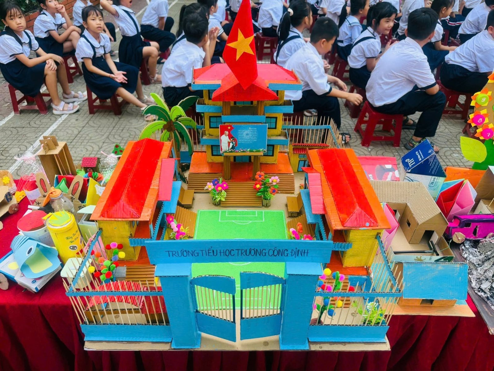 Lễ hội STEM - khơi nguồn đam mê sáng tạo khoa học cho học sinh