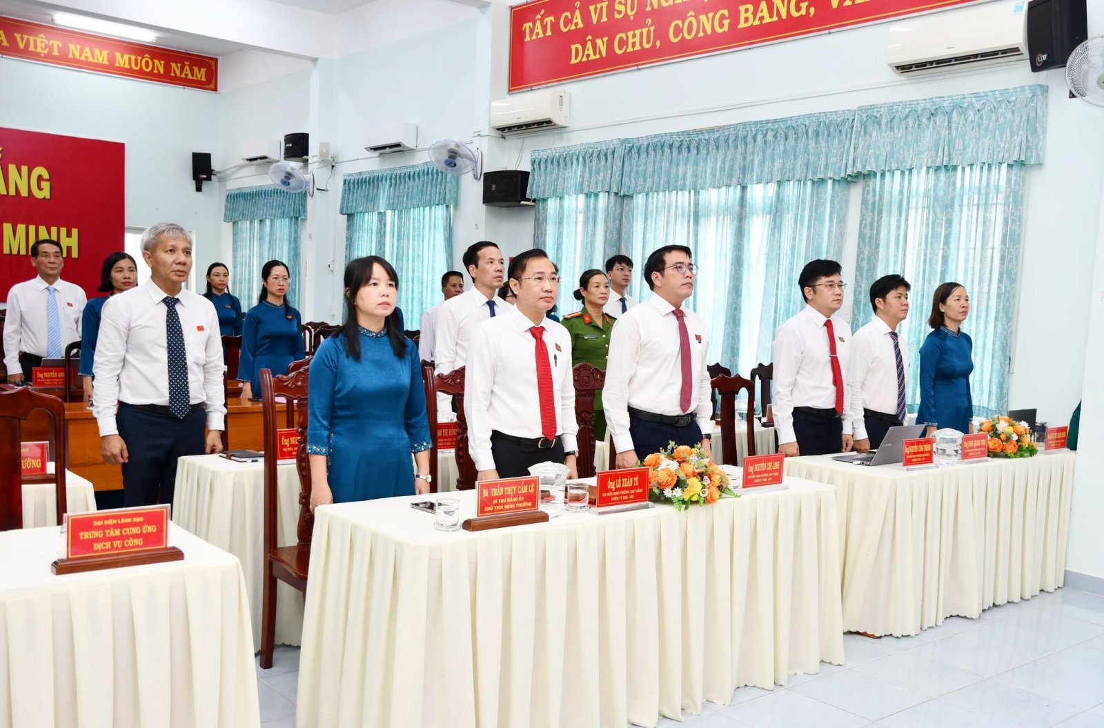 HĐND phường Tam Thắng thông qua nghị quyết thành lập Phòng Hạ tầng và Phòng Tài chính - Kế hoạch thuộc UBND phường