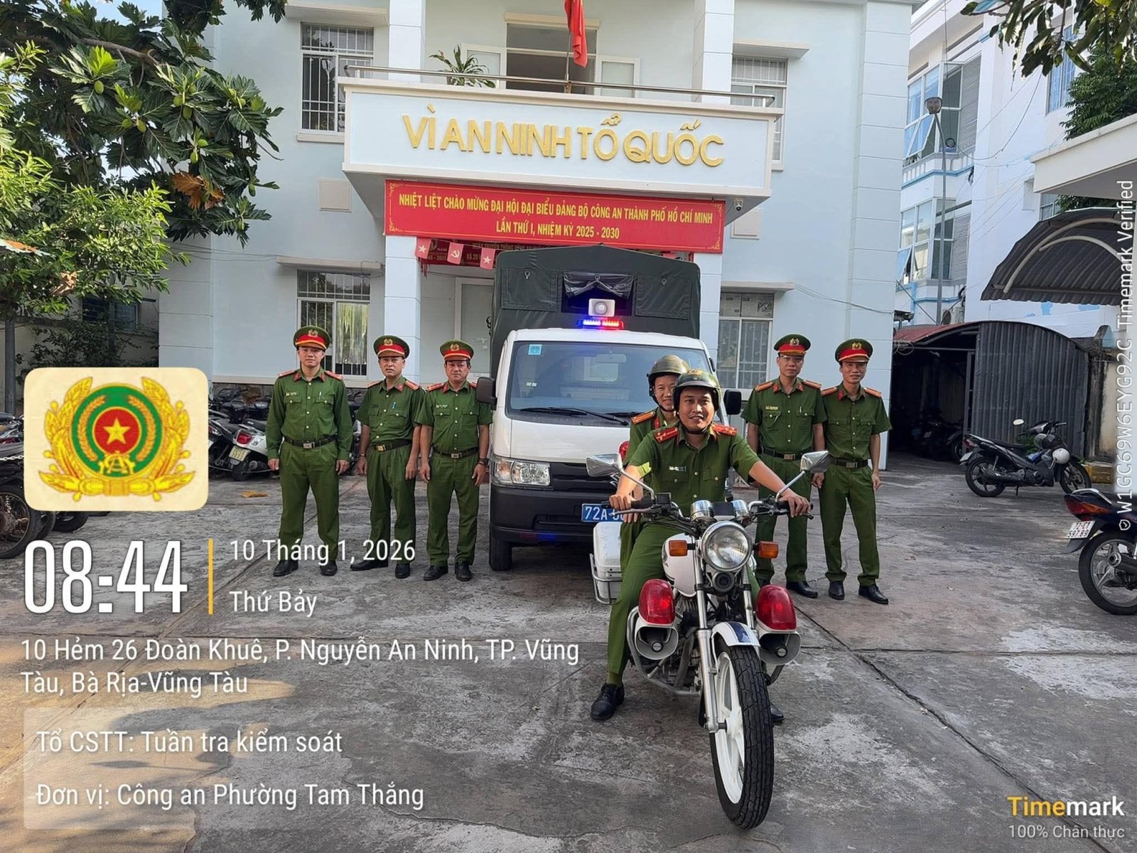 Công an phường Tam Thắng ra quân lập lại trật tự đô thị