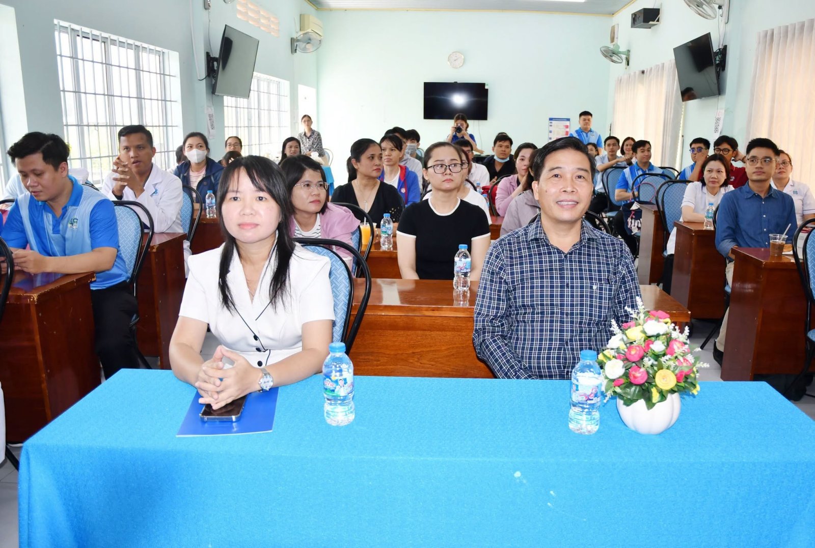 Bệnh viện Ung bướu TP. Hồ Chí Minh khám tầm soát ung thư cho cán bộ, công chức, viên chức và người lao động của phường Tam Thắng