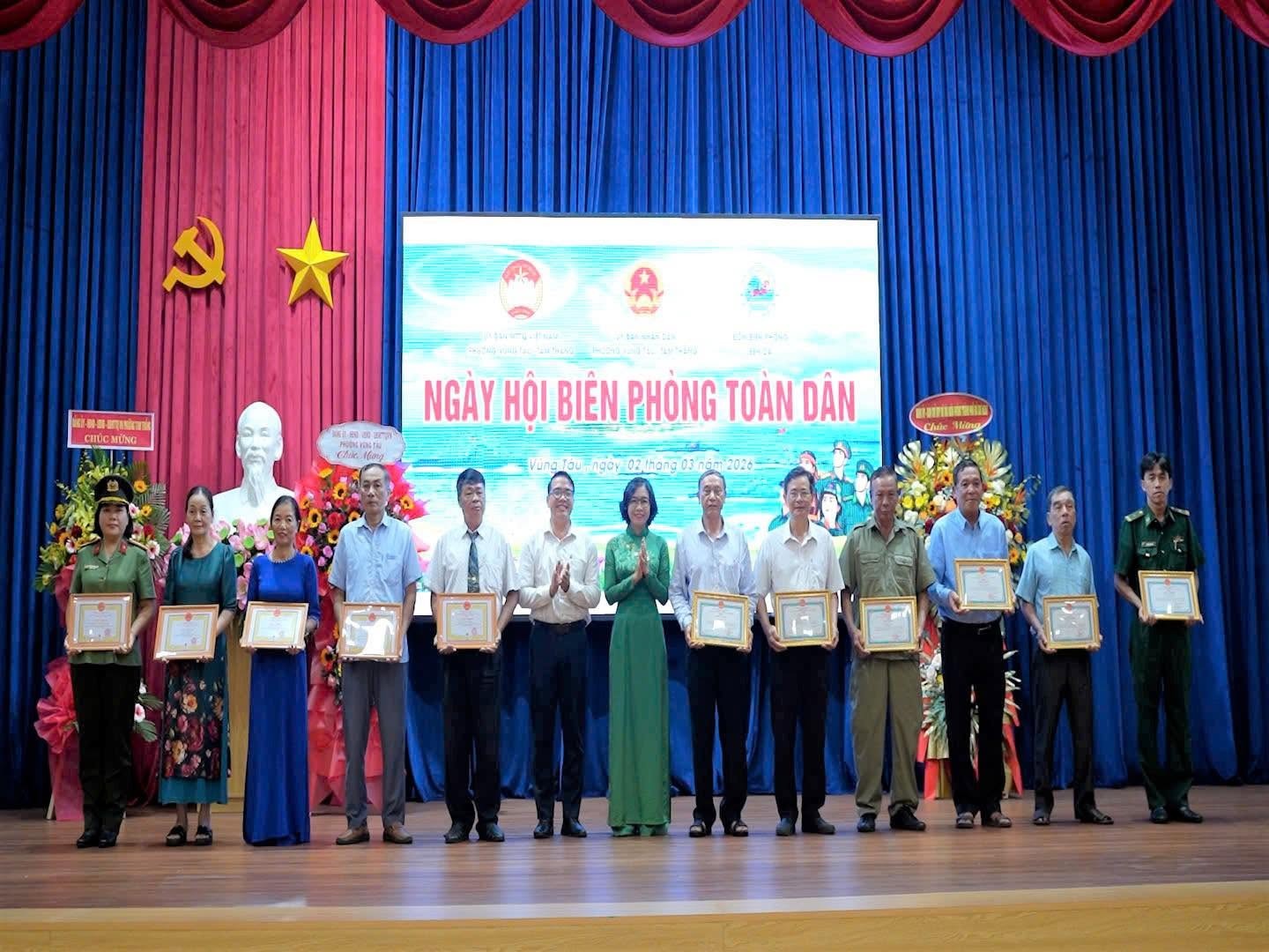 Tổ chức ngày hội Biên Phòng Toàn Dân