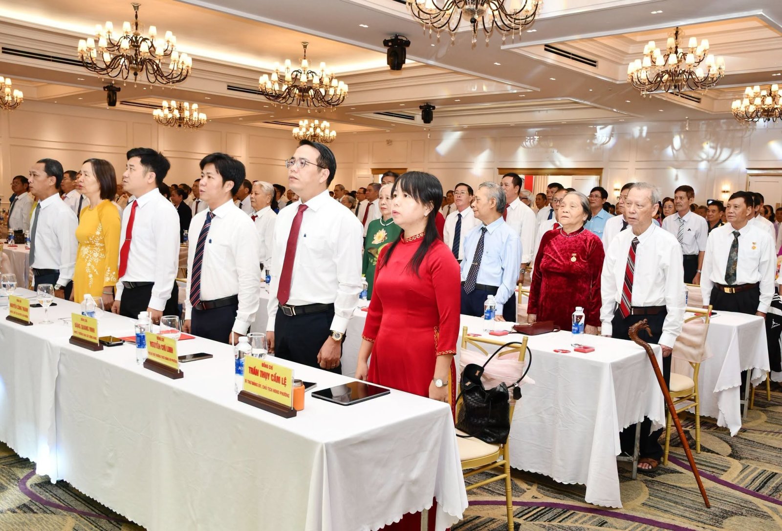 Đảng bộ phường Tam Thắng trang trọng tổ chức lễ kỷ niệm 81 năm Quốc khánh (2/9) và trao huy hiệu Đảng cho 556 đảng viên