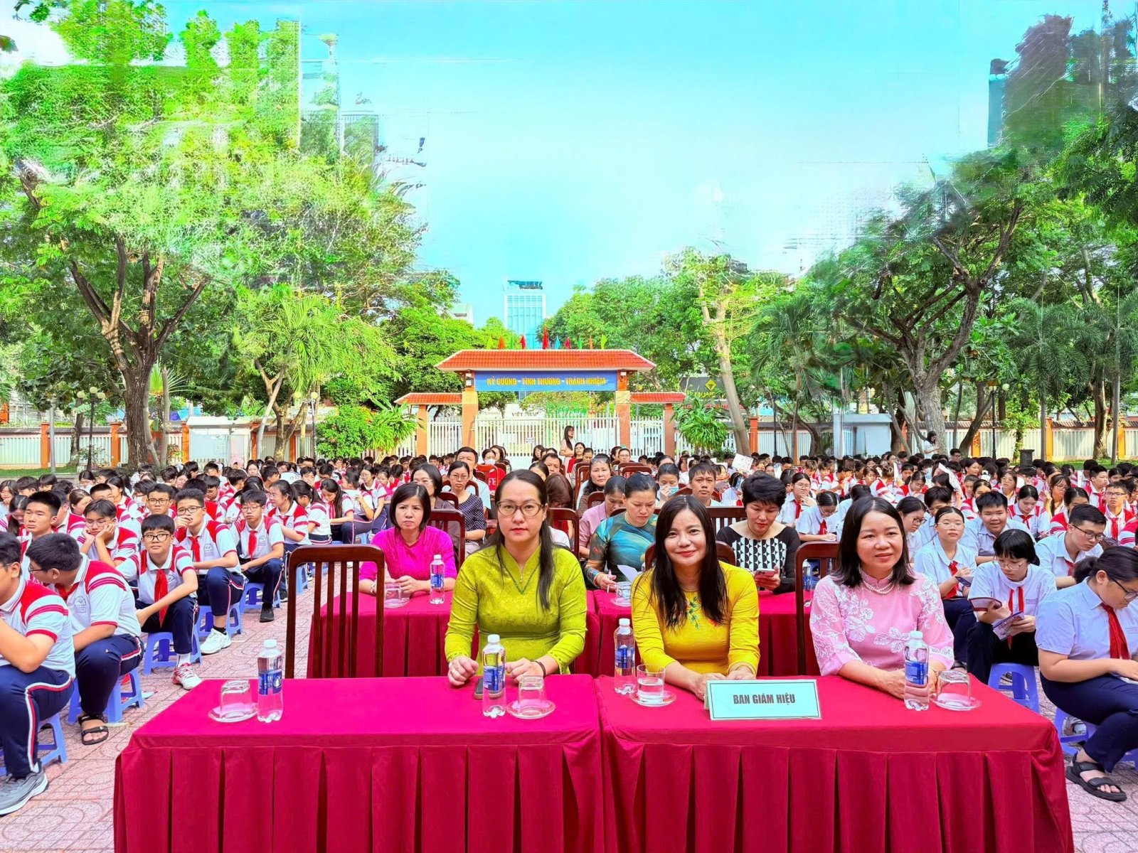 Tư vấn tuyển sinh - hướng nghiệp cho học sinh lớp 9 trường THCS Trần Phú