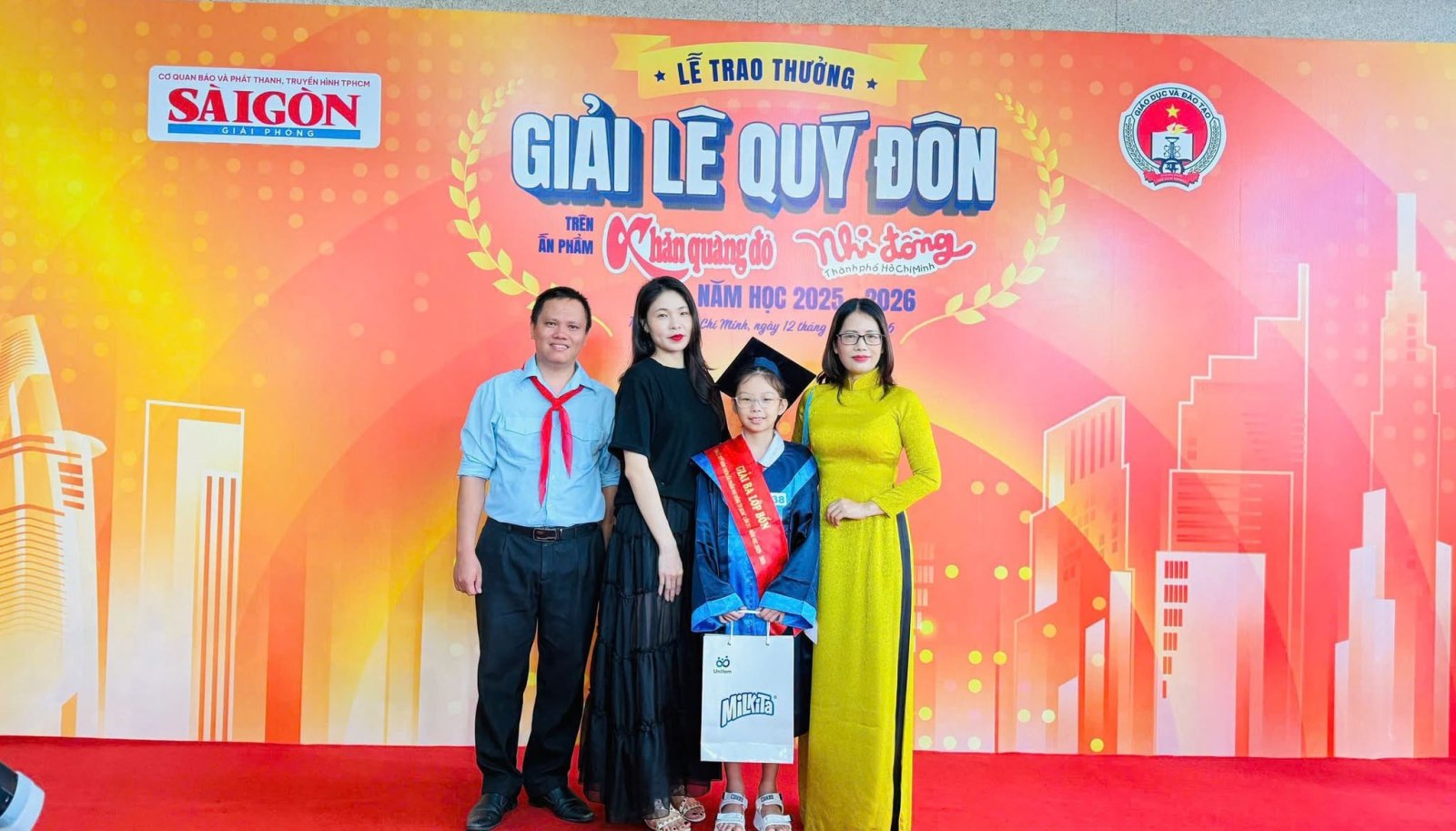 Hai học sinh của Trường Tiểu học Nguyễn Viết Xuân đạt giải tại các cuộc thi cấp thành phố