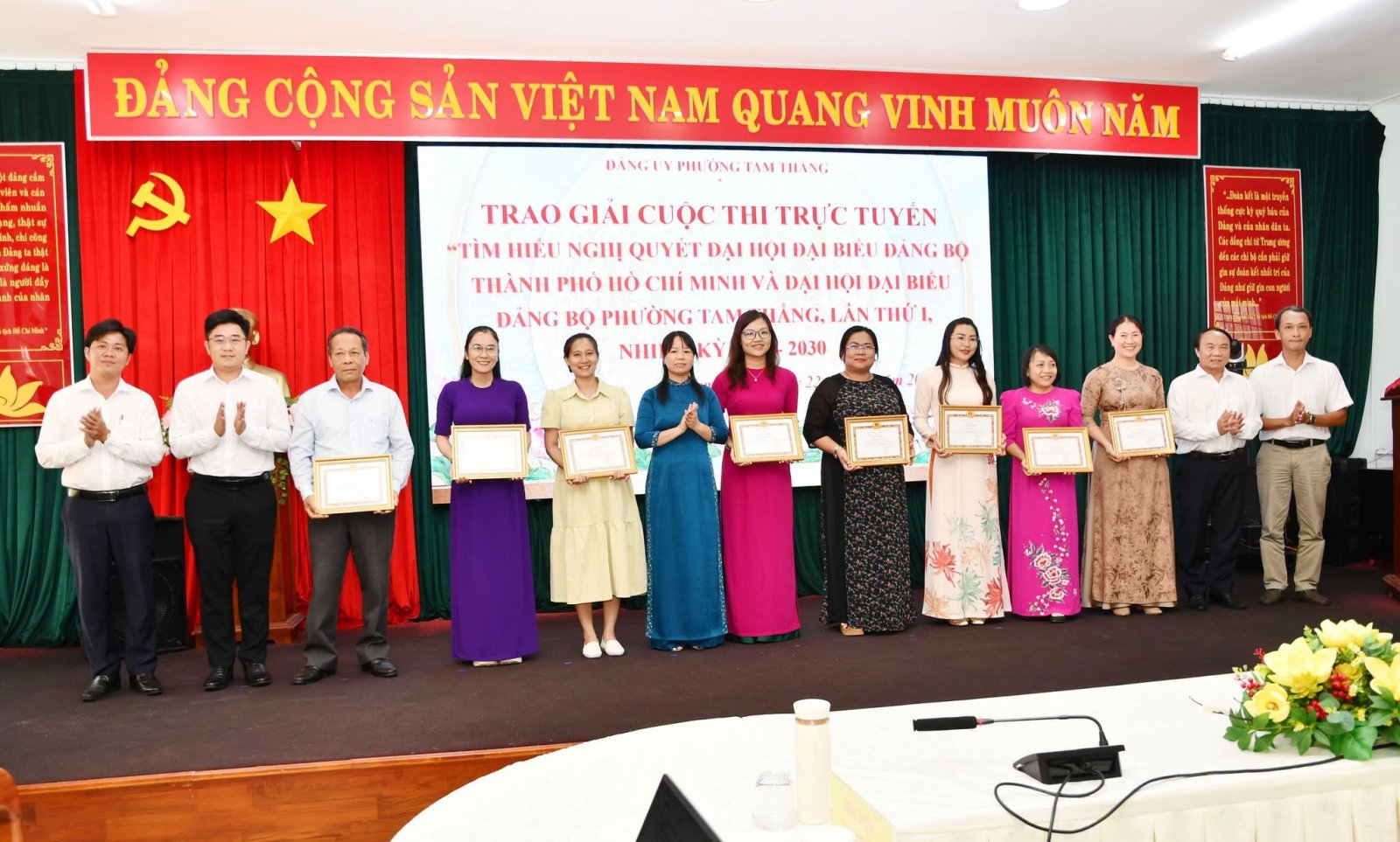 Trao giải Cuộc thi Tìm hiểu Nghị quyết Đại hội đại biểu Đảng bộ Thành phố Hồ Chí Minh và Đại hội đại biểu Đảng bộ phường Tam Thắng