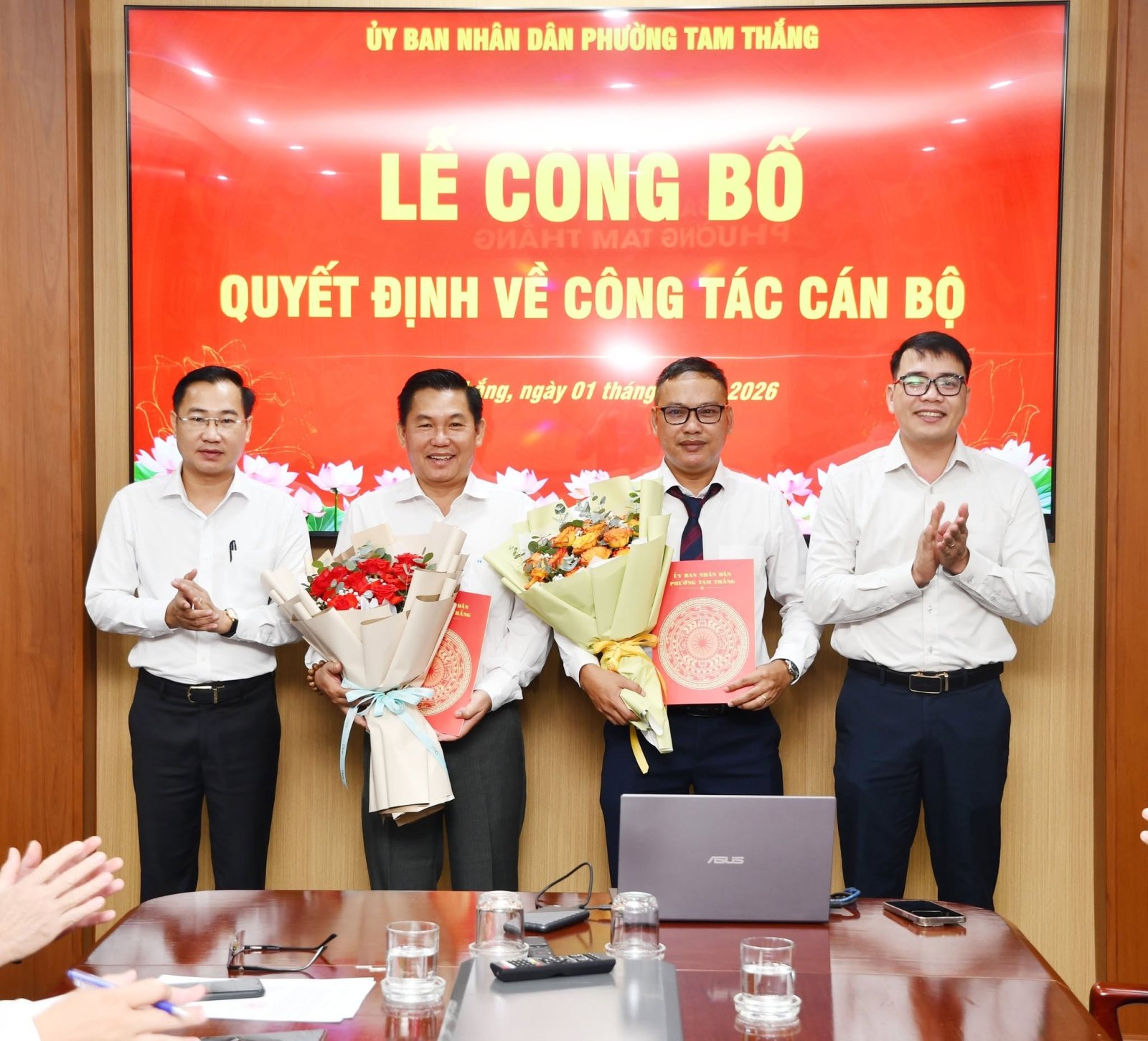 UBND phường Tam Thắng bổ nhiệm 2 viên chức quản lý