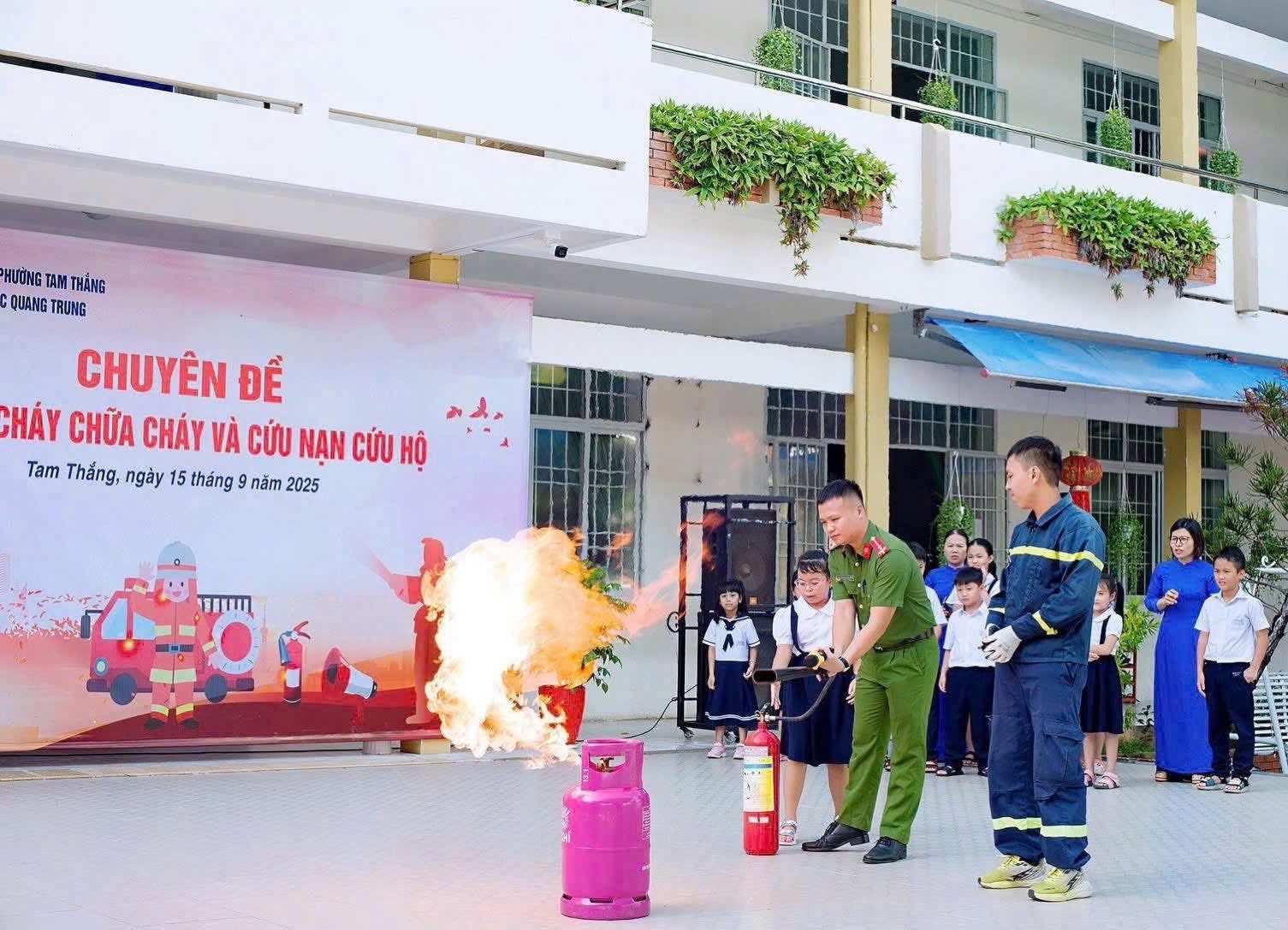 Xây dựng phong trào Toàn Dân Tham Gia Phòng Cháy, Chữa Cháy Và Cứu Nạn, Cứu Hộ