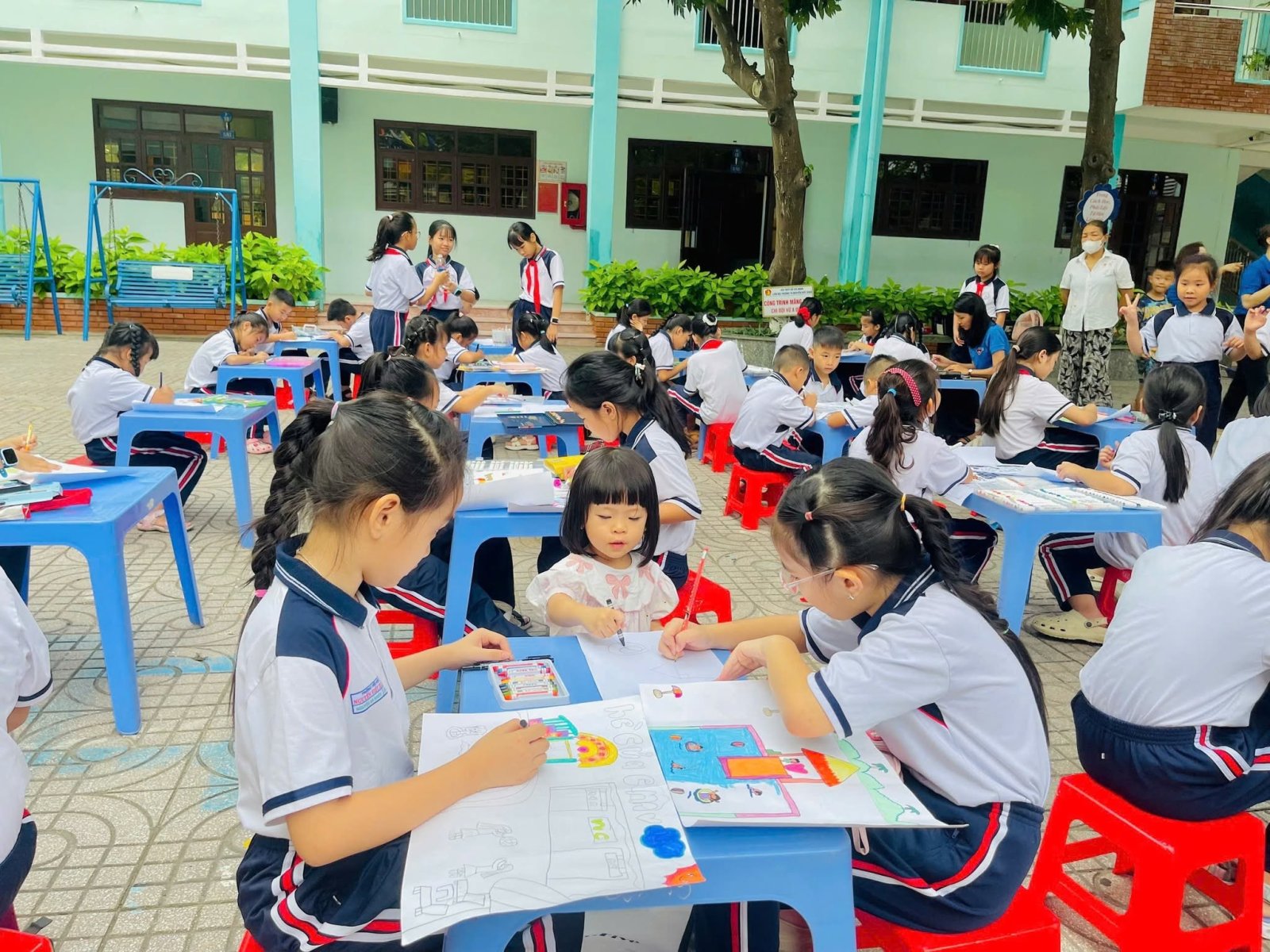 Nhiều hoạt động vui chơi lành mạnh cho học sinh