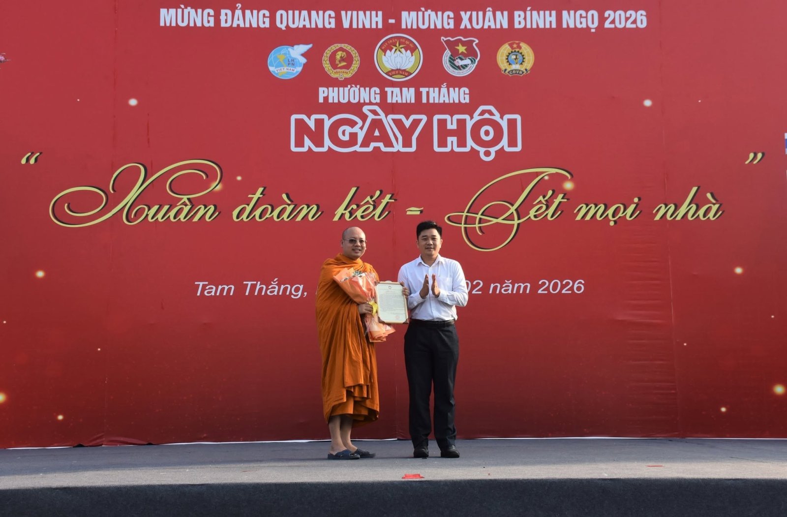 Xuân đoàn kết - Tết mọi nhà