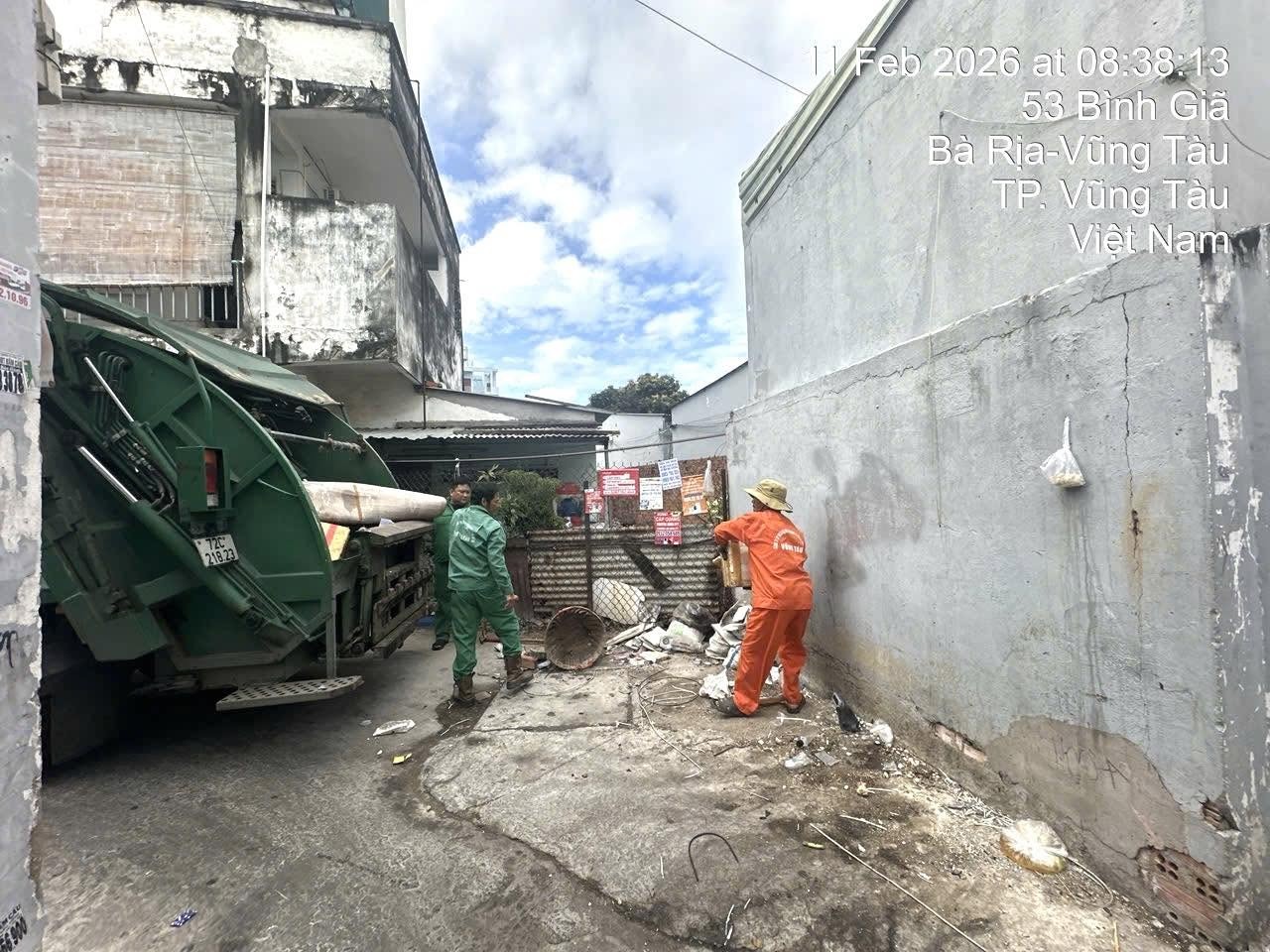 Tổ chức thu gom rác thải, chỉnh trang đô thị trước thềm năm mới