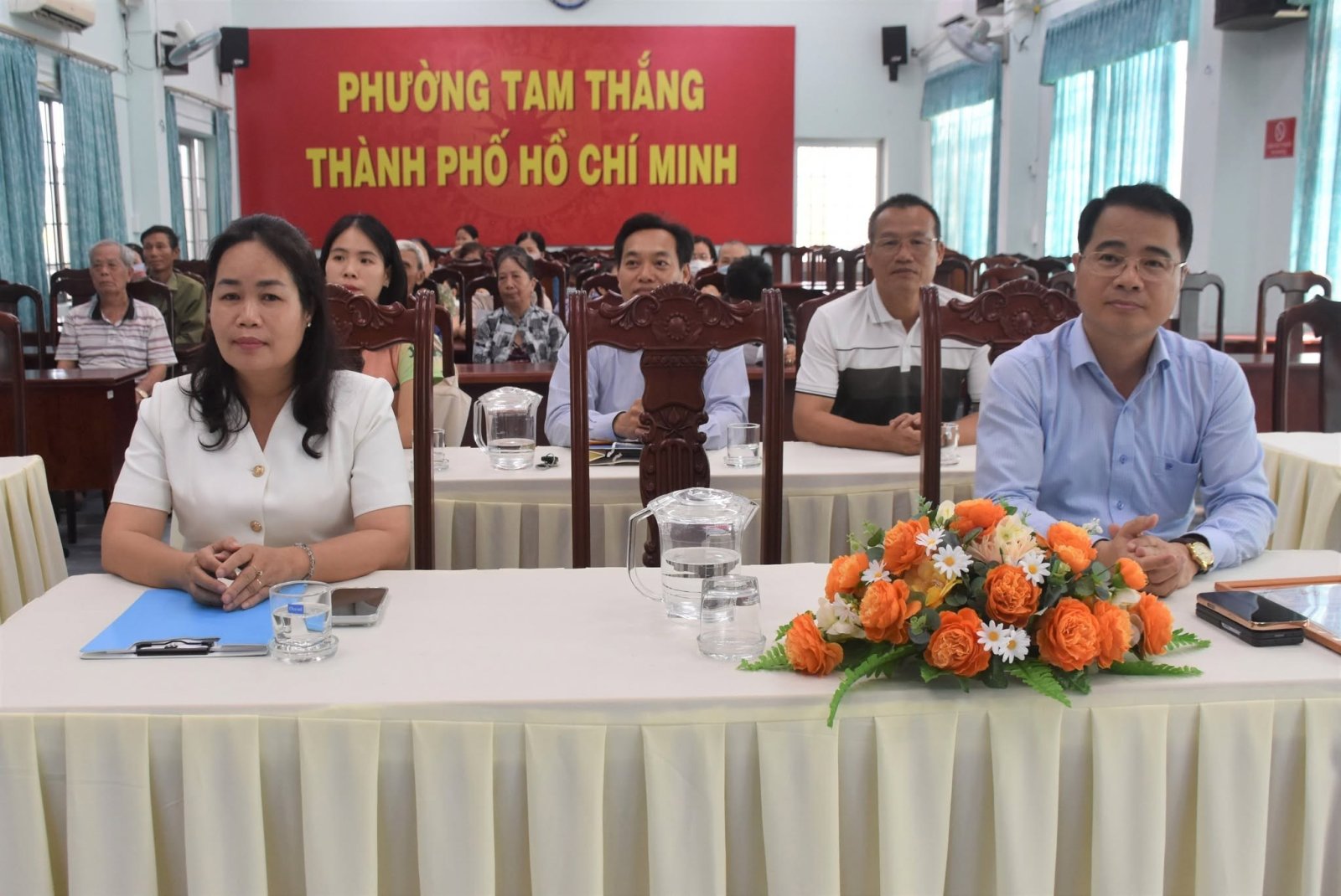 Tặng quà tết cho 35 hoàn cảnh khó khăn