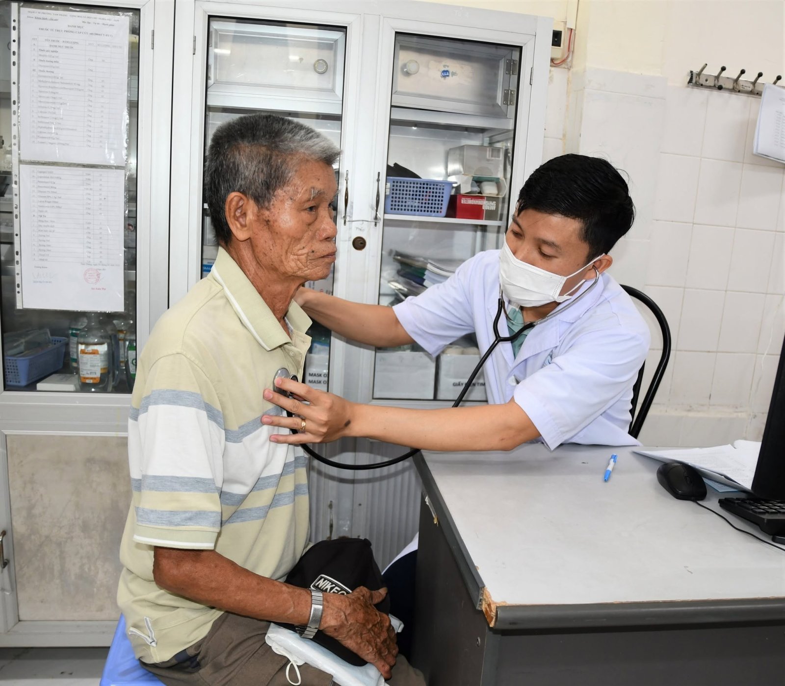 Tập trung thực hiện công tác chăm sóc sức khỏe cho người cao tuổi phường Tam Thắng